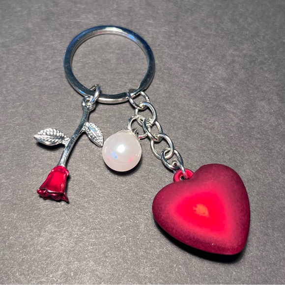 Rose and Heart Bag Charm / Keychain - Picture 1 of 8